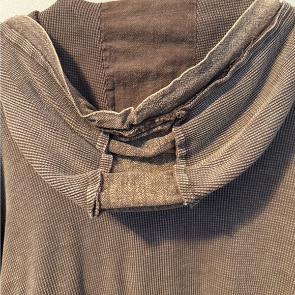 Easel Shirt Jacket Top - Picture 7 of 8